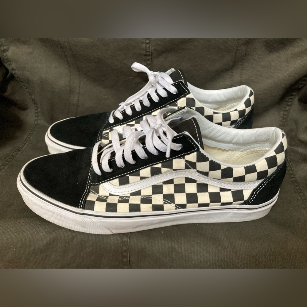 Vans Classic Checker Board Low Top Board Shoes Men’s Size 12
